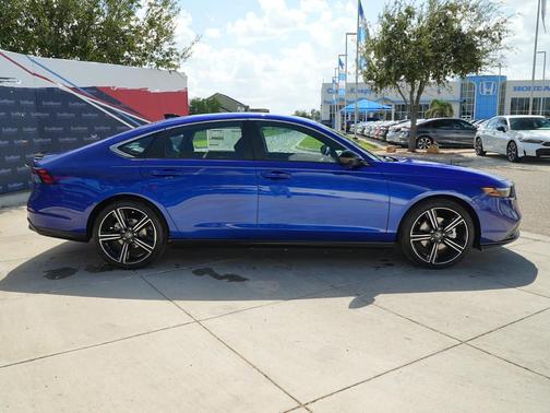 Still Night Pearl 2025 Honda Accord Hybrid Sport