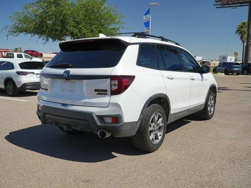 Platinum White Pearl 2023 Honda Passport AWD TrailSport