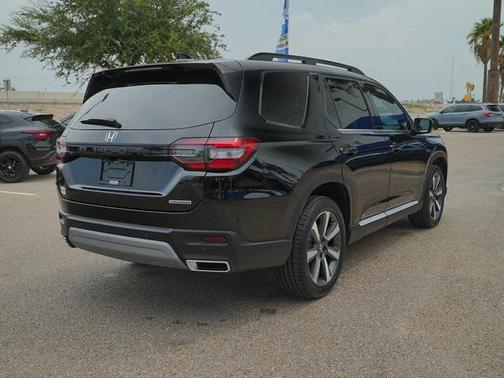 2024 Honda Pilot Touring 8-Passenger