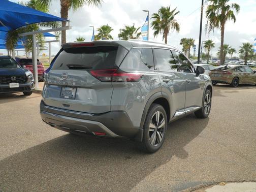 Boulder Gray Pearl 2023 Nissan Rogue SL