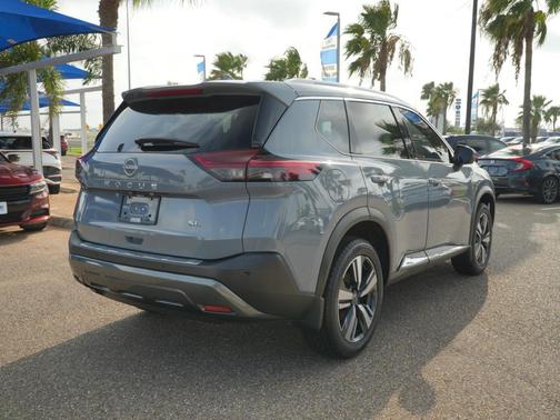 Boulder Gray Pearl 2023 Nissan Rogue SL
