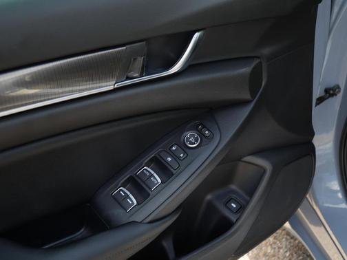 Sonic Gray Pearl 2022 Honda Accord Sport SE 1.5T