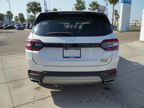 2025 Honda Pilot Touring 8-Passenger