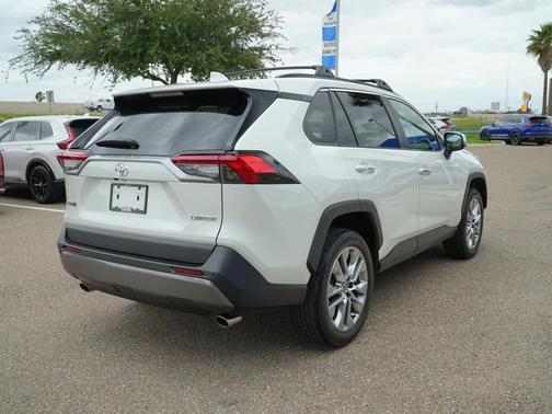 Blizzard Pearl 2020 Toyota RAV4 Limited