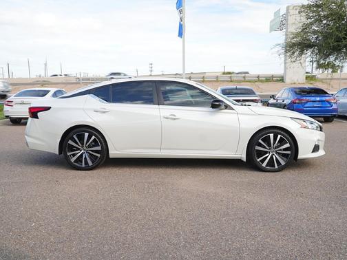 2020 Nissan Altima SR FWD