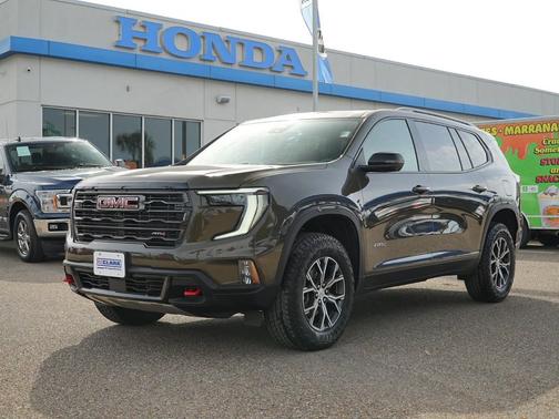 2024 GMC Acadia AWD AT4