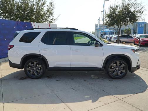2025 Honda Pilot Sport