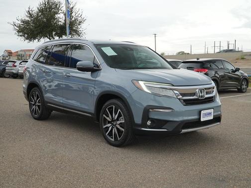 2022 Honda Pilot Touring 8-Passenger
