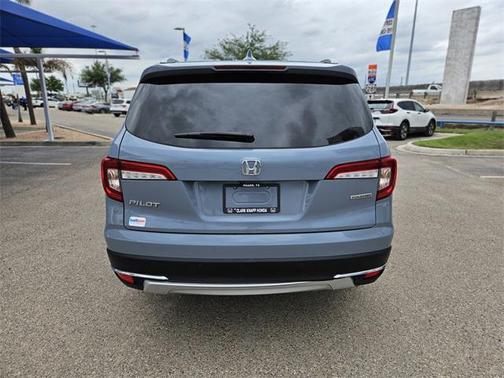 2022 Honda Pilot Touring 8-Passenger