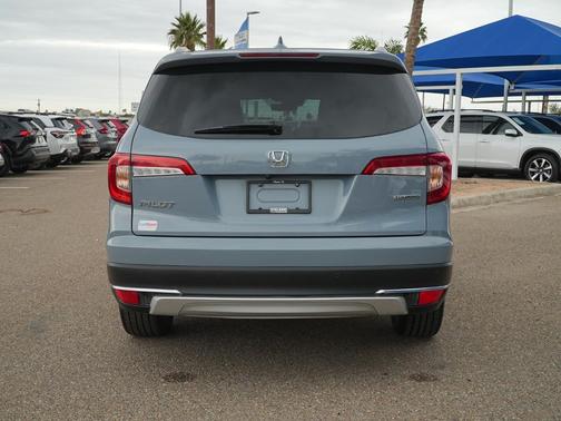 2022 Honda Pilot Touring 8-Passenger