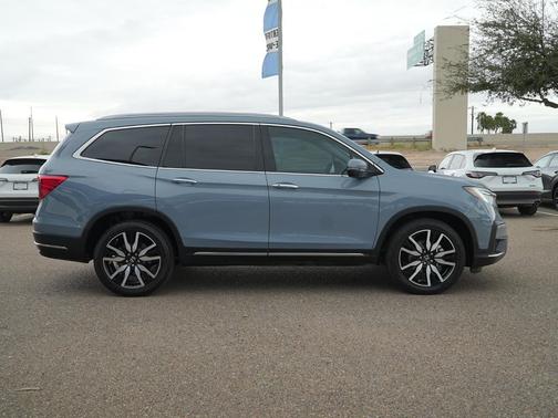 2022 Honda Pilot Touring 8-Passenger