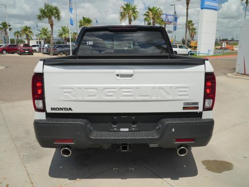 Platinum White Pearl 2026 Honda Ridgeline TrailSport+