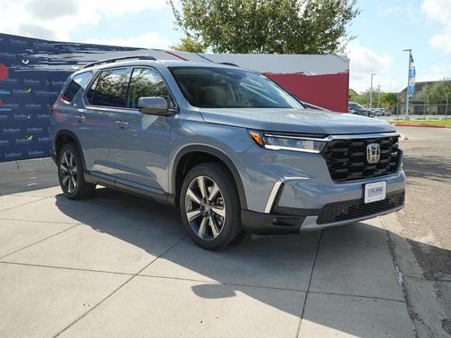 2025 Honda Pilot Touring 8-Passenger
