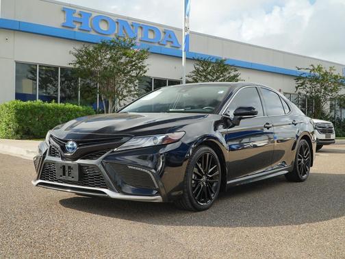 2024 Toyota Camry Hybrid SE