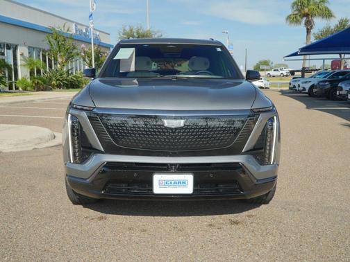 Argent Silver Metallic 2026 Cadillac VISTIQ Sport