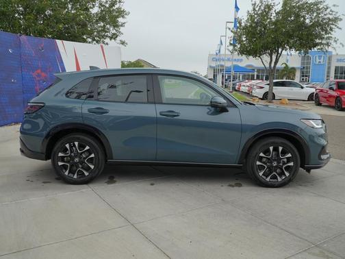 Nordic Forest Pearl 2027 Honda HR-V EX-L