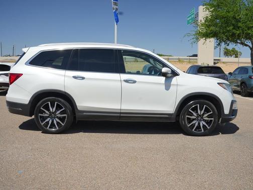 2021 Honda Pilot Touring 8-Passenger