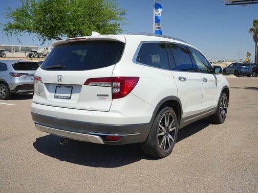 2021 Honda Pilot Touring 8-Passenger