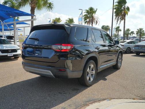 Crystal Black Pearl 2023 Honda Pilot 2WD EX-L 7 Passenger