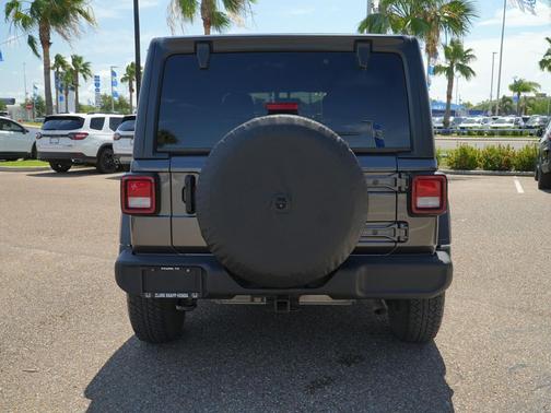 Granite Crystal Metallic Clearcoat 2021 Jeep Wrangler Unlimited Sport