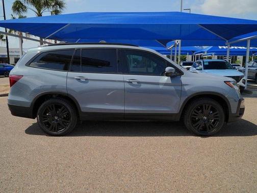 2022 Honda Pilot AWD Black Edition