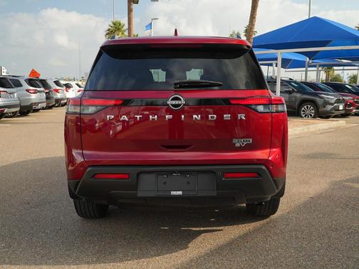 2022 Nissan Pathfinder SV 2WD