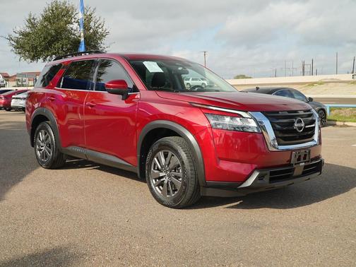 2022 Nissan Pathfinder SV 2WD