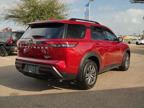 2022 Nissan Pathfinder SV 2WD