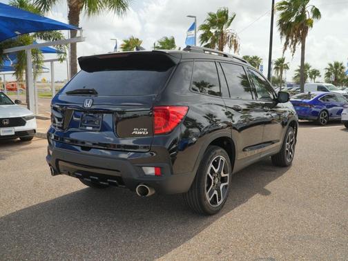 Crystal Black Pearl 2023 Honda Passport AWD Elite