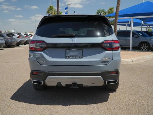 2025 Honda Pilot Touring 8-Passenger