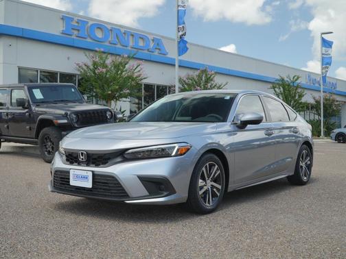 Lunar Silver Metallic 2024 Honda Civic LX