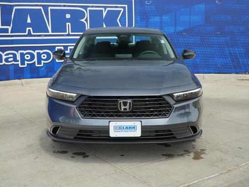Meteorite Gray Metallic 2026 Honda Accord SE