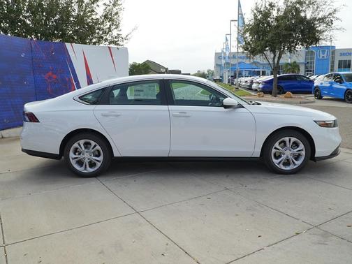 2025 Honda Accord LX 1.5T