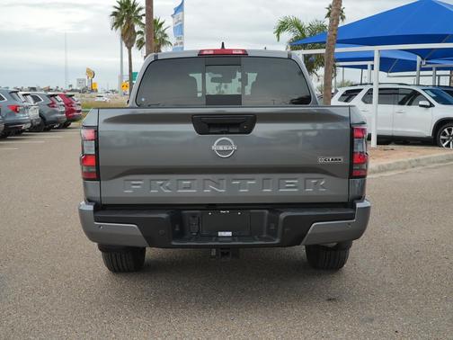 2025 Nissan Frontier SV