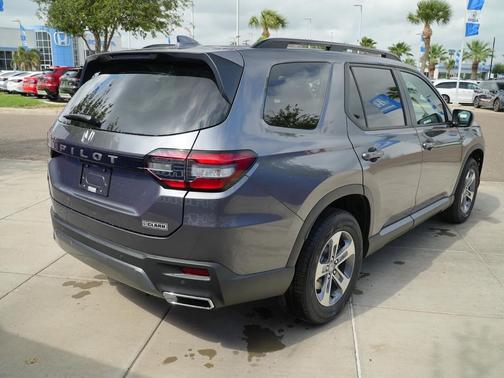 Modern Steel Metallic 2026 Honda Pilot EX-L