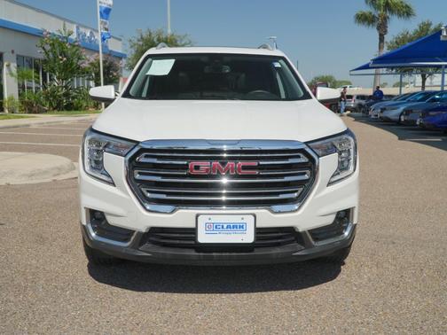 White Frost Tricoat 2024 GMC Terrain SLT