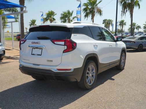White Frost Tricoat 2024 GMC Terrain SLT