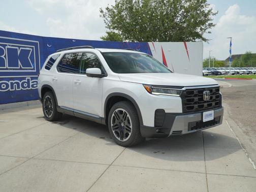 Platinum White Pearl 2026 Honda Pilot Touring 8-Passenger