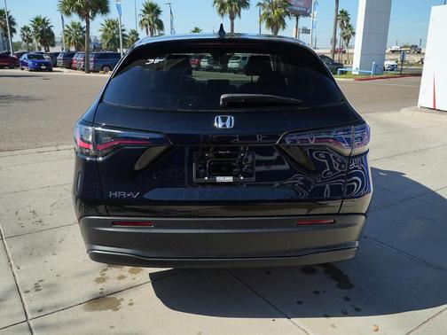 2026 Honda HR-V LX