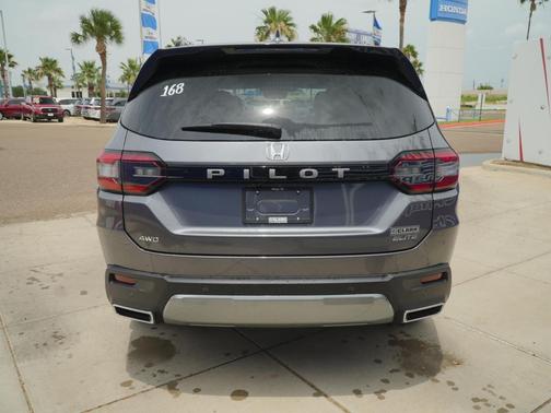 Modern Steel Metallic 2026 Honda Pilot Elite