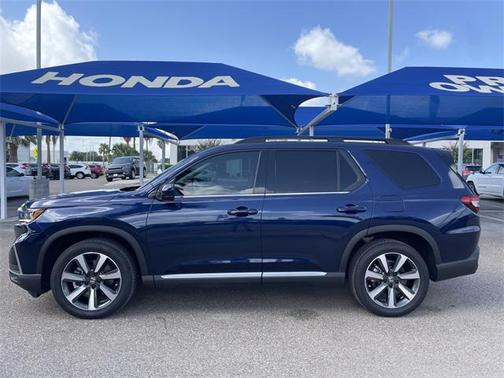 Obsidian Blue Pearl 2024 Honda Pilot Touring 8-Passenger