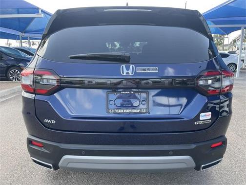 Obsidian Blue Pearl 2024 Honda Pilot Touring 8-Passenger