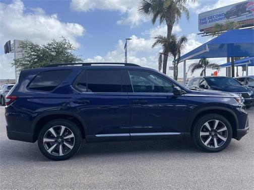 Obsidian Blue Pearl 2024 Honda Pilot Touring 8-Passenger
