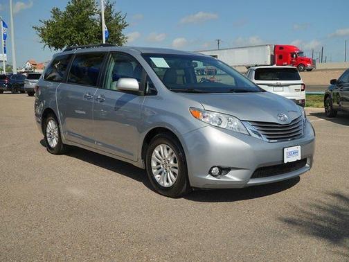 2015 Toyota Sienna XLE