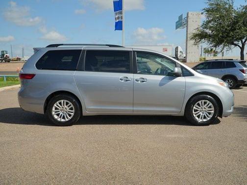 2015 Toyota Sienna XLE