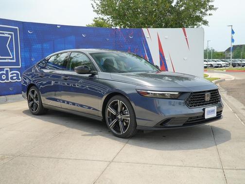 Meteorite Gray Metallic 2026 Honda Accord SE