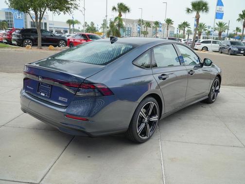 Meteorite Gray Metallic 2026 Honda Accord SE