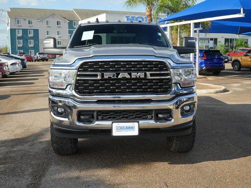 2024 RAM 2500 Lone Star Crew Cab 4x4 6'4' Box