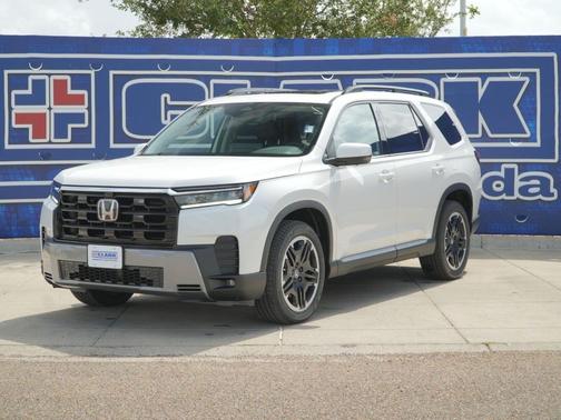 Platinum White Pearl 2026 Honda Pilot Touring 8-Passenger