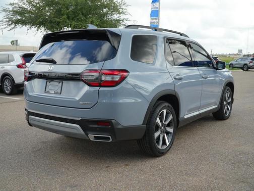 Sonic Gray Pearl 2023 Honda Pilot Touring 8-Passenger